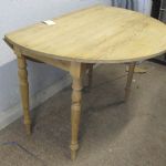 519 1831 DROP-LEAF TABLE